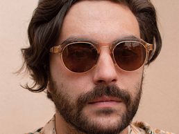 www.tallaeyewear.com