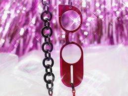 www.carolineabram.com